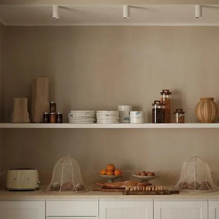 Akria Seaside Hotel *