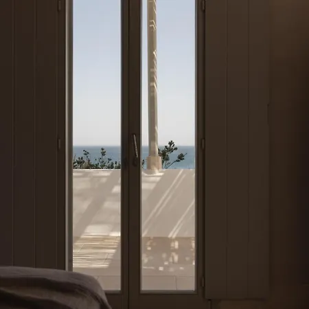 Hotel Akria Seaside Naousa (Paros)