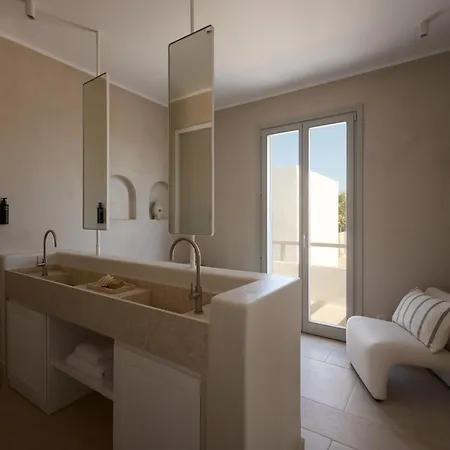Akria Seaside Hotel Naoussa