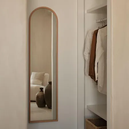 Akria Seaside Hotel *