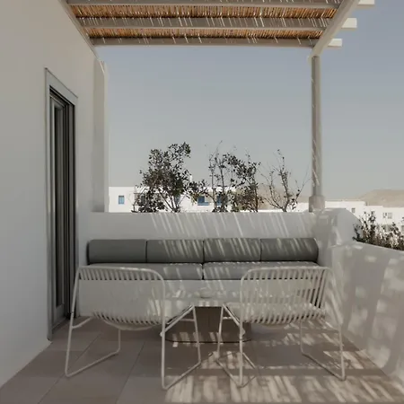 Akria Seaside Hotel *