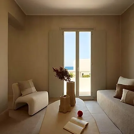Akria Seaside Hotel