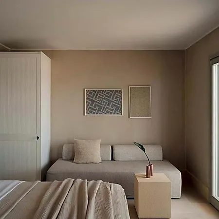 Akria Seaside Hotel